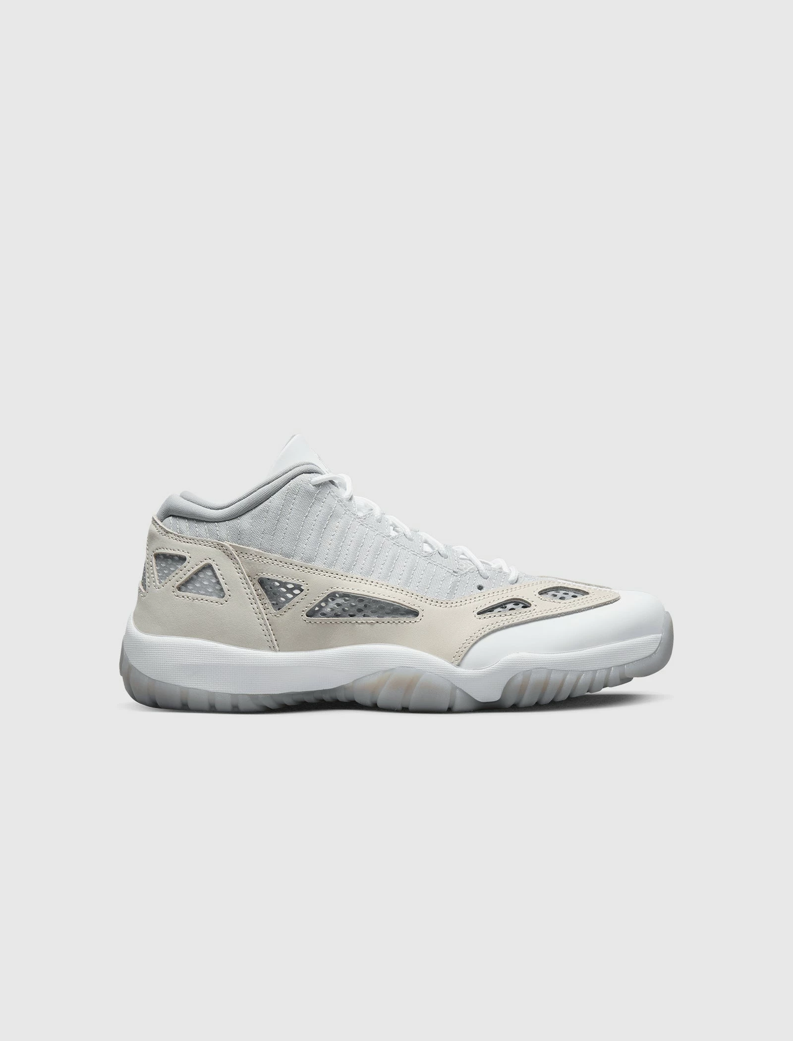 Jordan Brand AIR JORDAN 11 RETRO LOW IE "LIGHT OREWOOD BROWN"