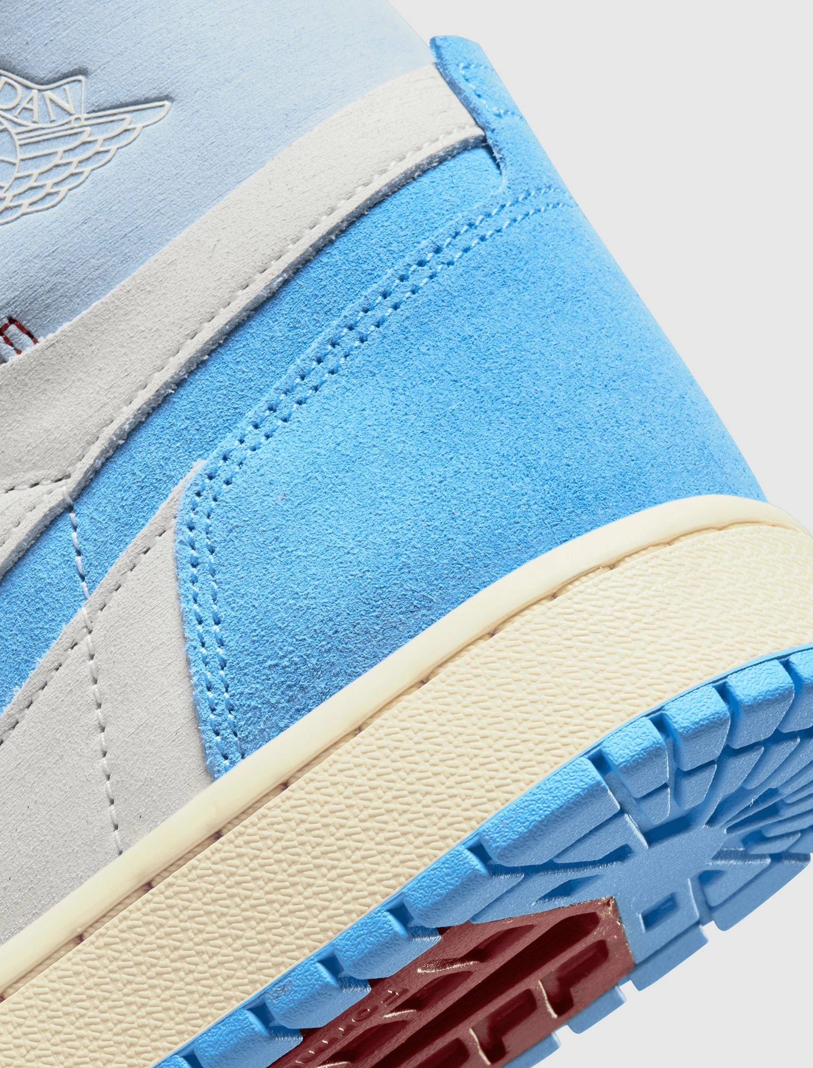 Jordan Brand WOMEN'S AIR JORDAN 1 ZOOM CMFT 2 "UNIVERSITY BLUE" - Image 3