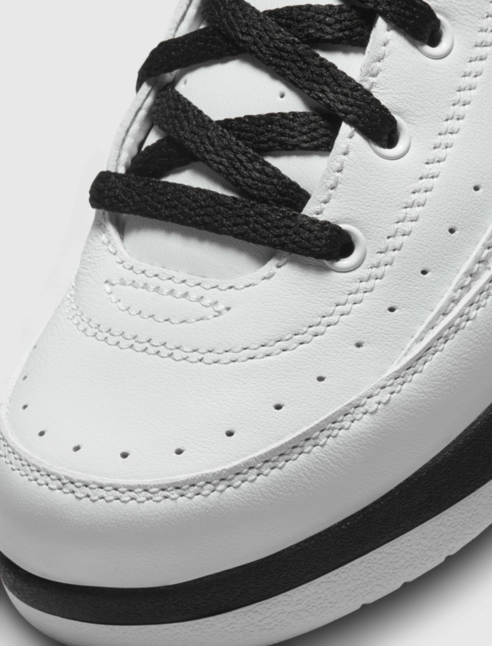 Jordan Brand AIR JORDAN 2 RETRO "CHICAGO" PS - Image 2