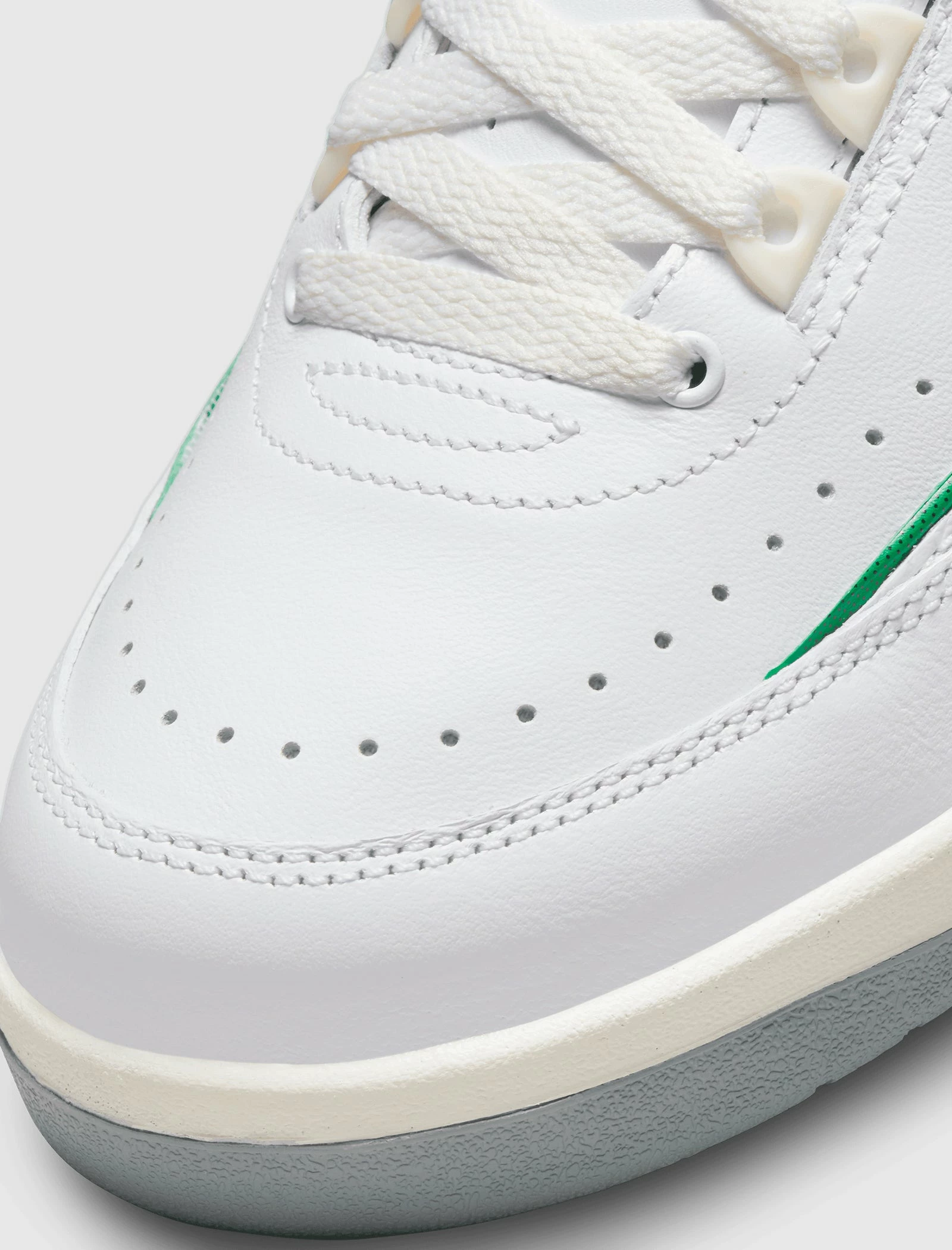 Jordan Brand AIR JORDAN 2 "LUCKY GREEN" - Image 2