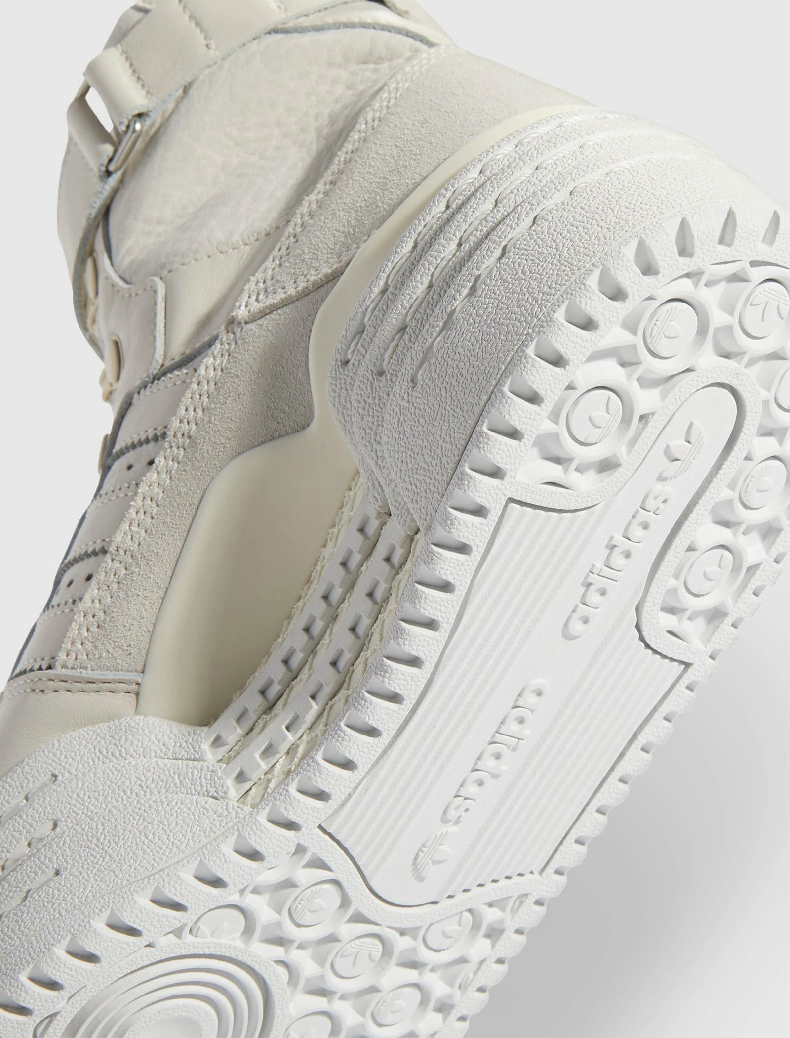 ADIDAS TRIPLE PLATFORUM HI - Image 3