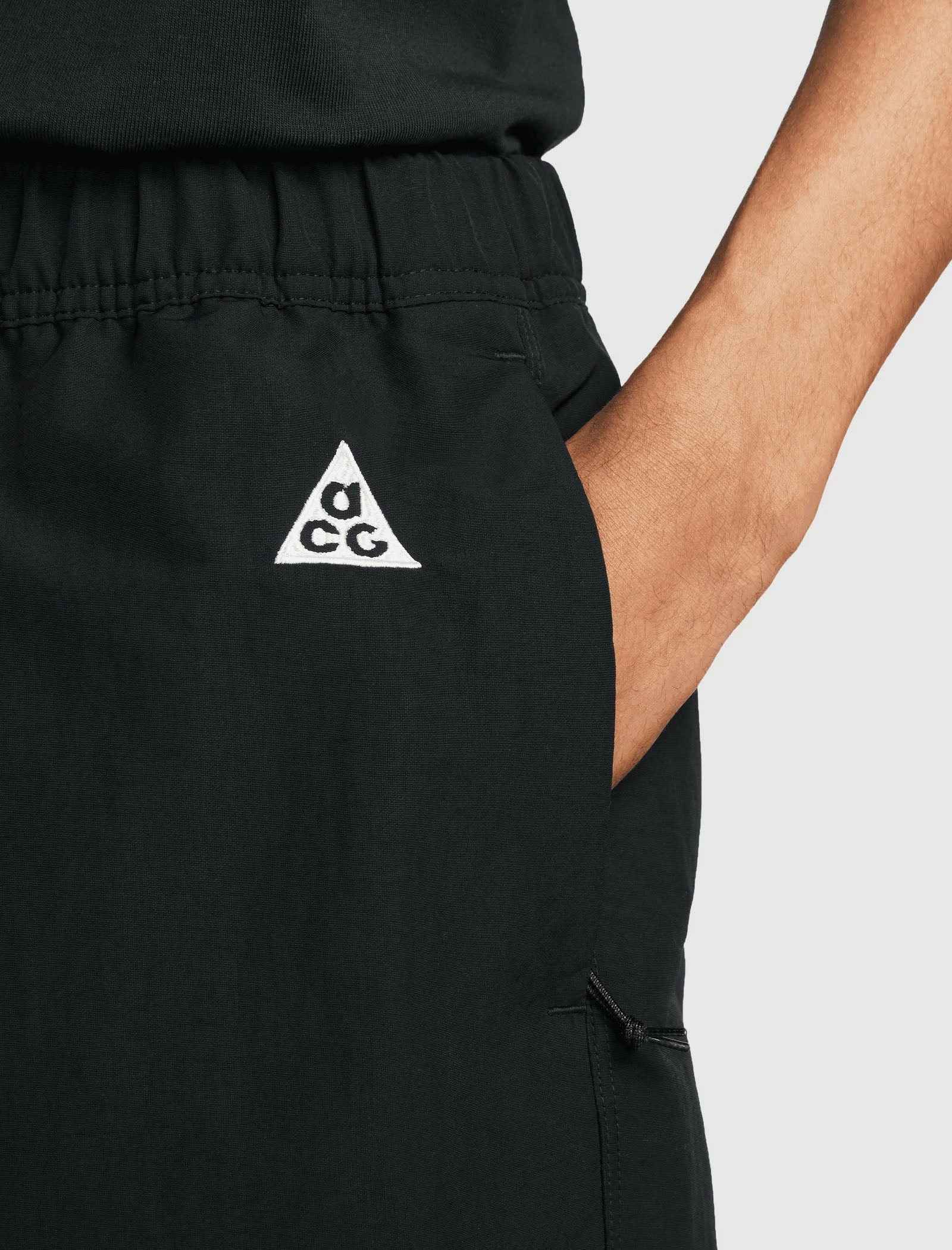 Nike ACG SHORT - Image 2