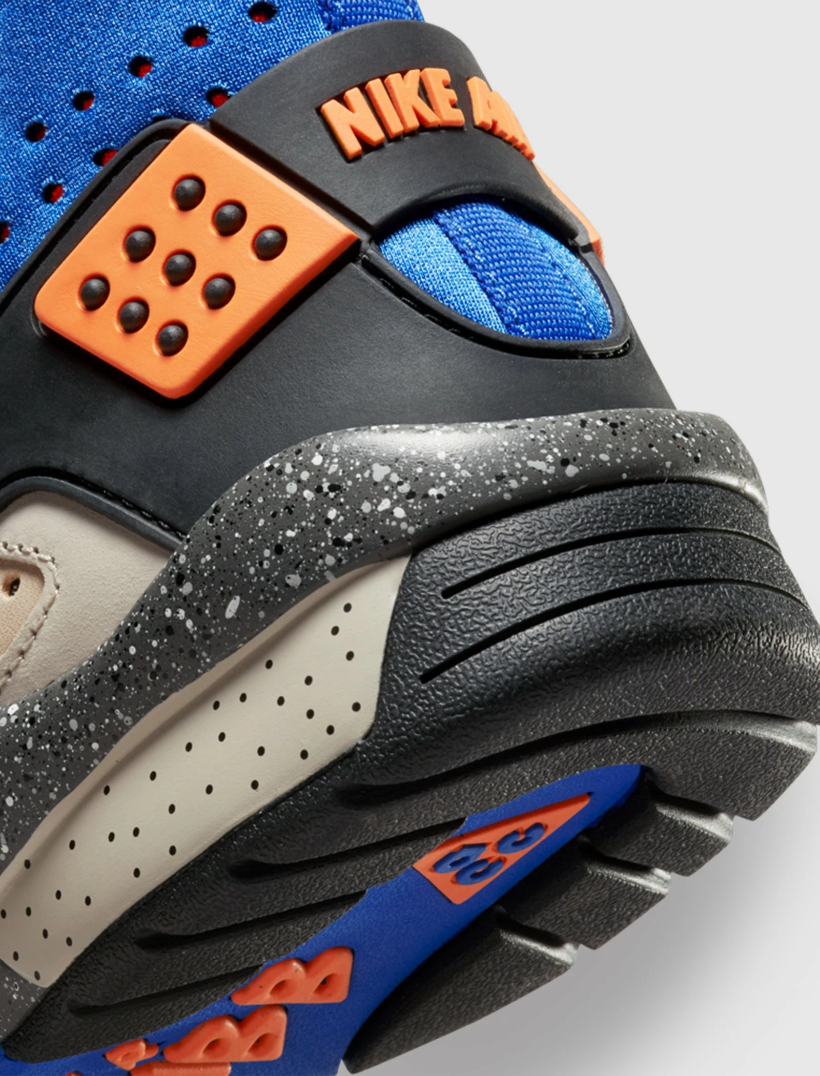 Nike ACG AIR MOWABB "BRIGHT MANDARIN" - Image 3