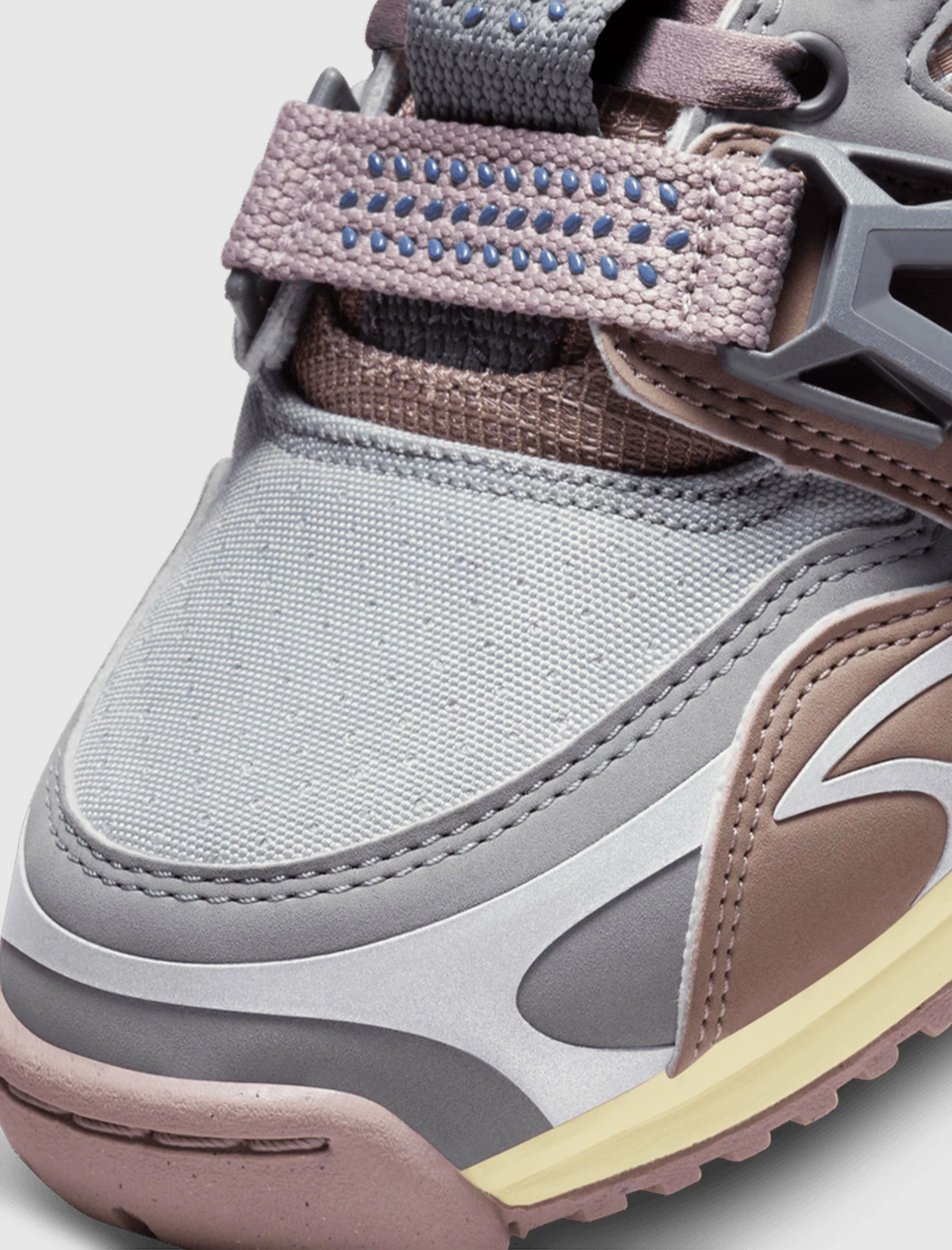 Nike AIR TRAINER 1 SP "LIGHT SMOKE GREY" - Image 2