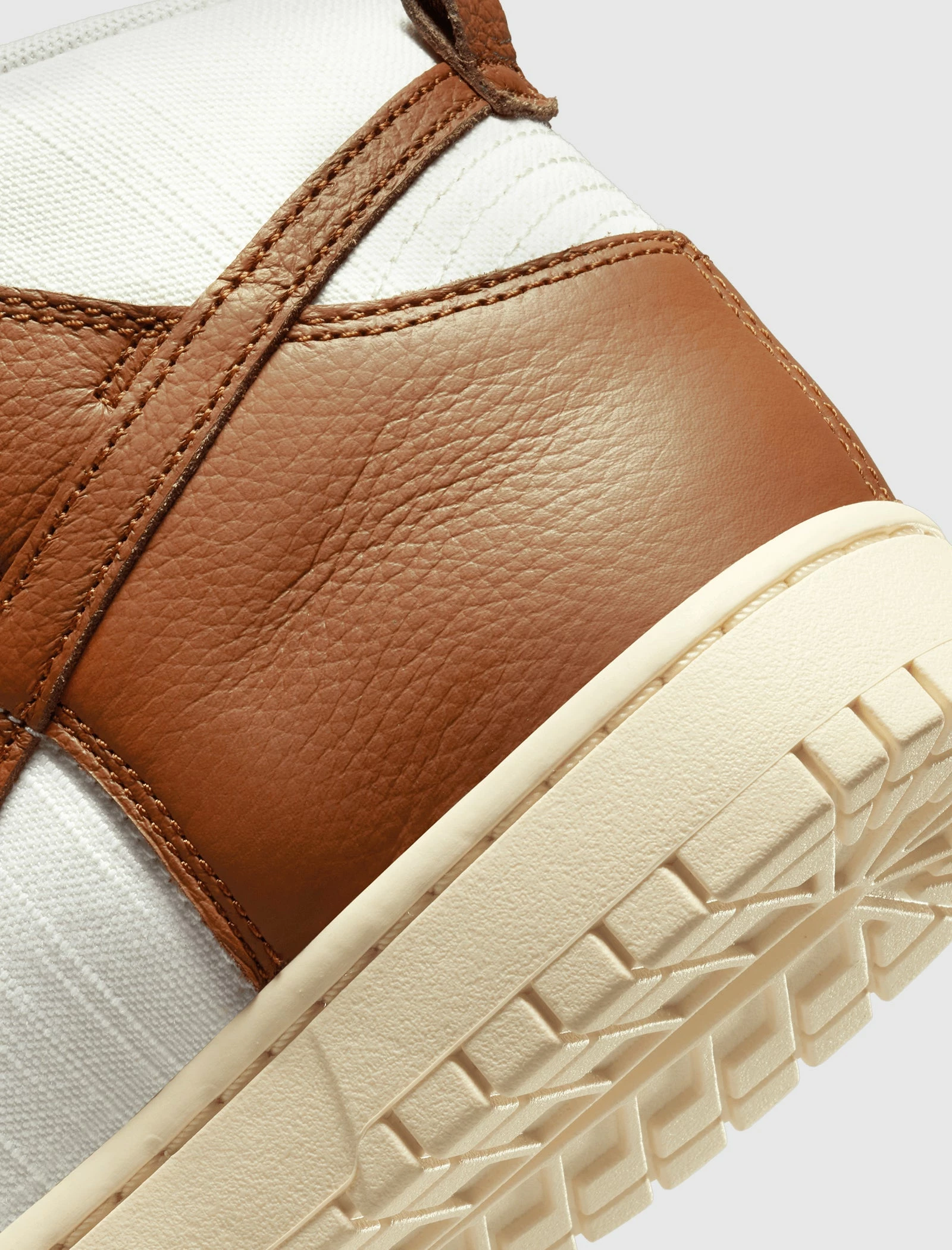 Nike DUNK HIGH RETRO "CERTIFIED FRESH" - Image 2