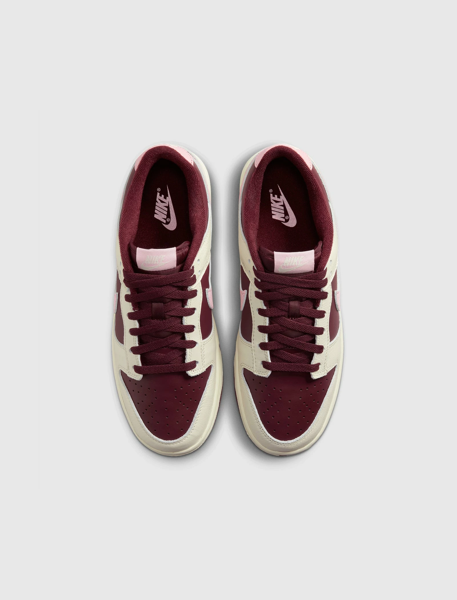 Nike DUNK LOW "VALENTINE'S DAY" - Image 5