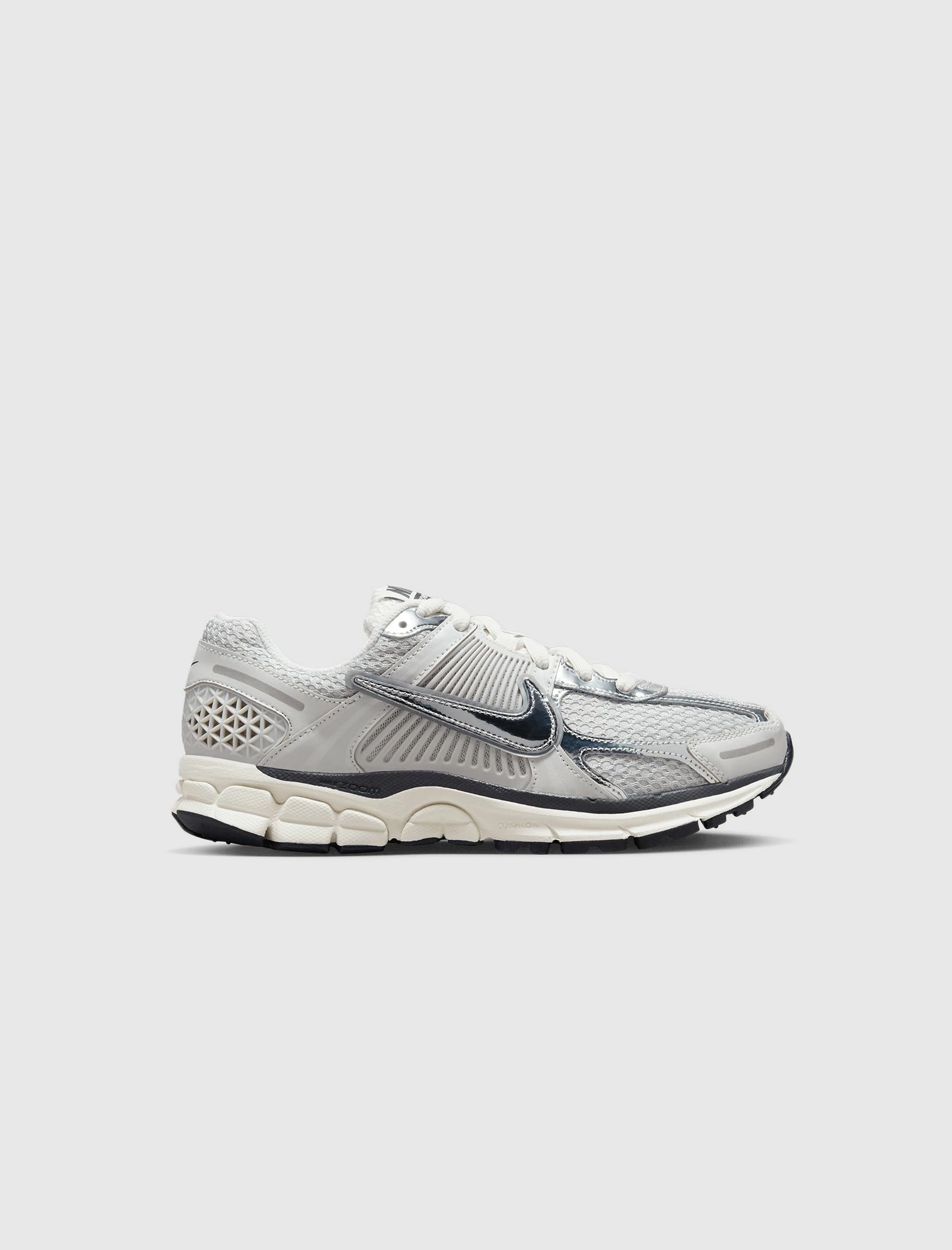 WOMEN'S NIKE VOMERO 5 "PHOTON DUST"