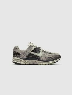 WOMEN'S NIKE VOMERO ZOOM 5 "COBBLESTONE"