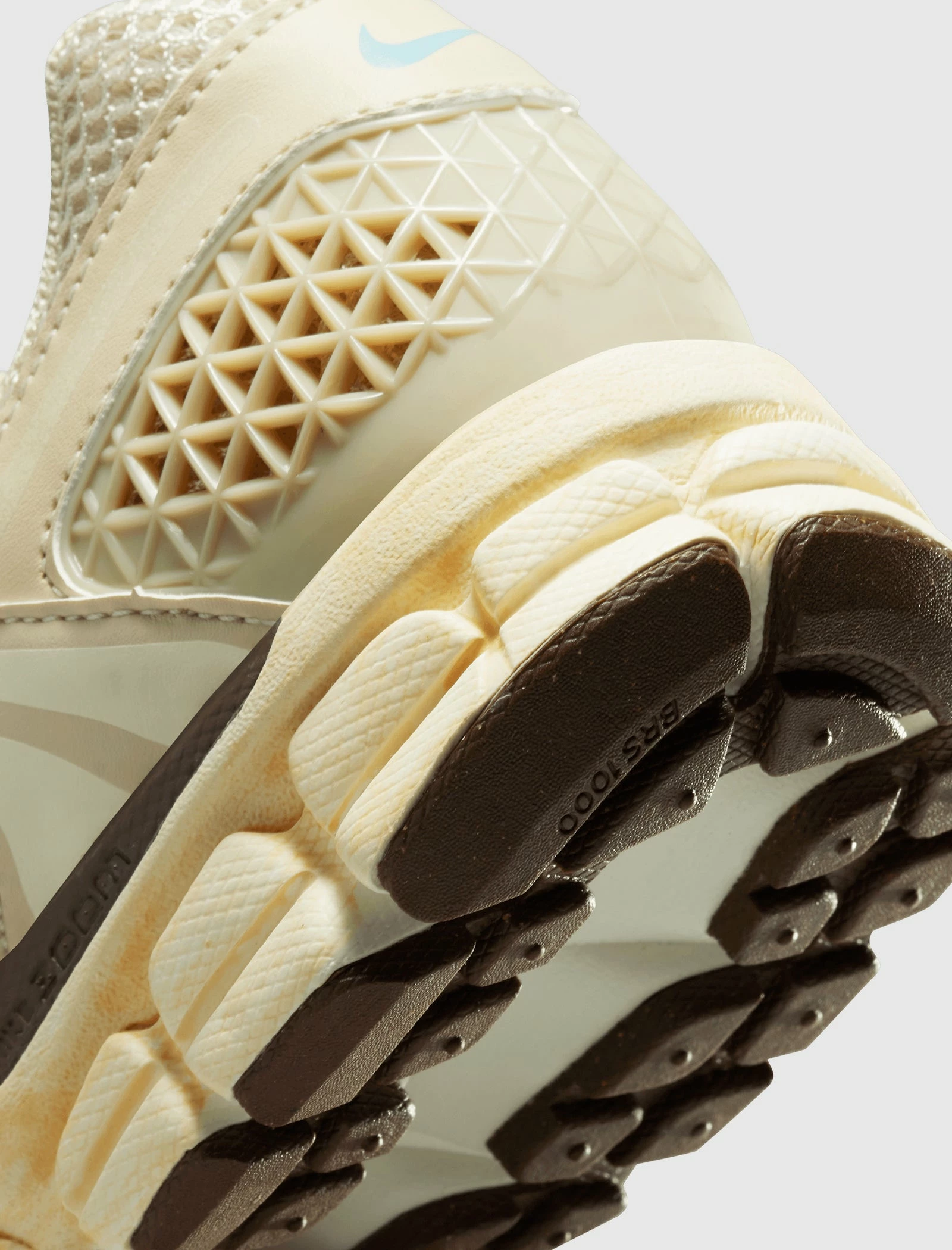 Nike WOMENS ZOOM VOMERO 5 - Image 3